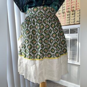 Vintage Retro Floral Patterned Apron with Ric-Rac Trim and Pockets